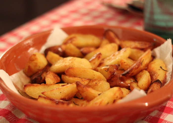Unikaj pikantnych i tłustych potraw Large potato 669171